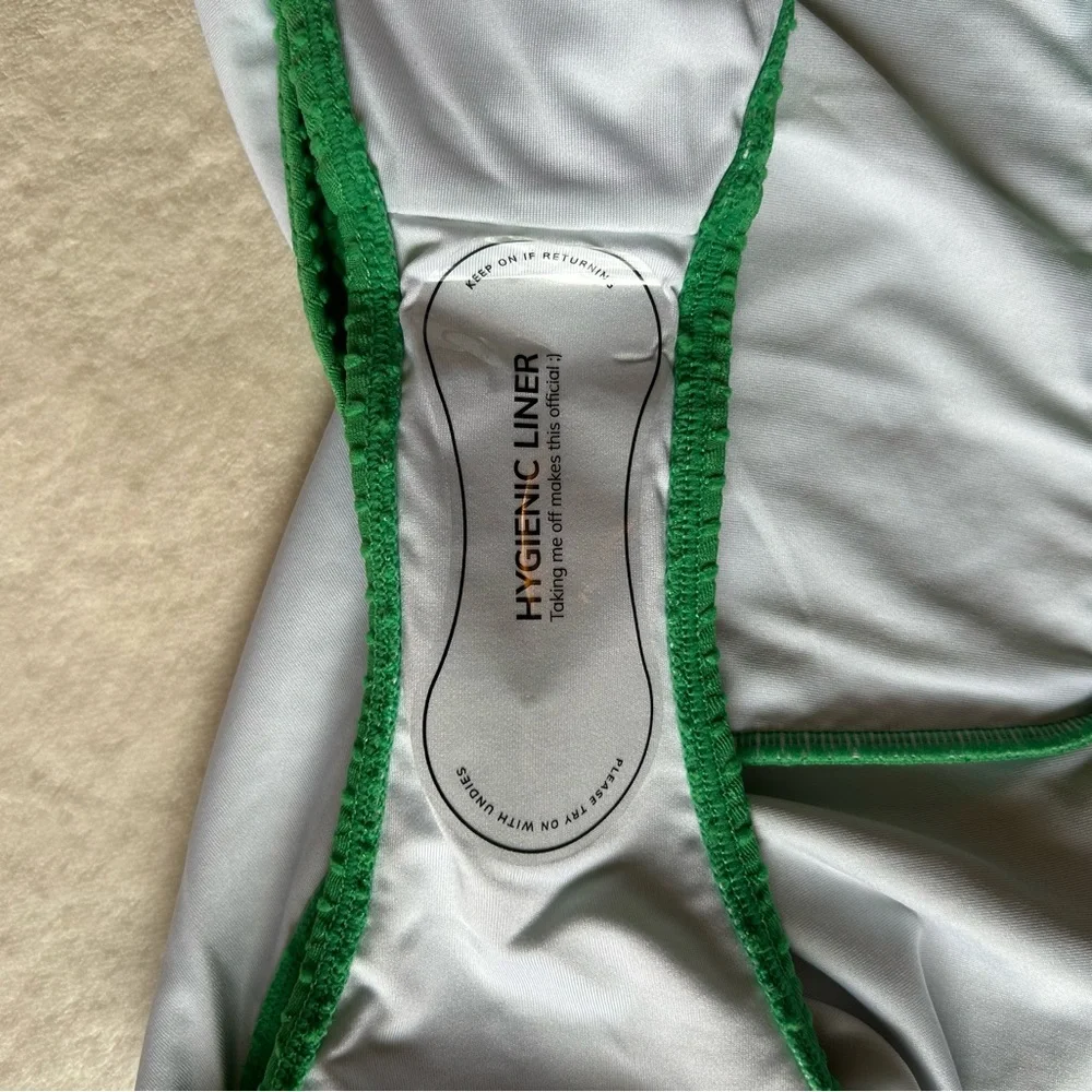 Green Textured Bralette & High Waist Bikini Set - Picture 7 of 7